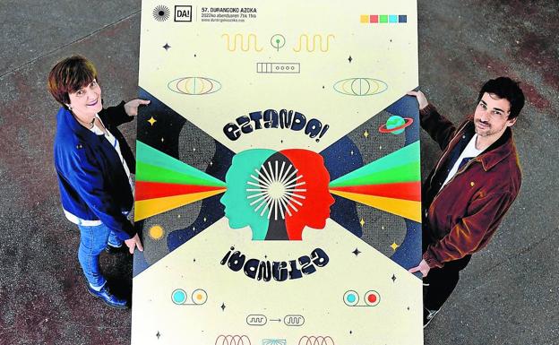 Irudi garaikide, koloretsu eta musikalez beteriko kartela