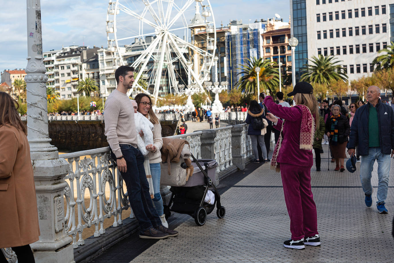 Primer día de fiesta para los turistas en Donostia