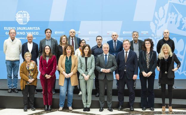 «Euskarazko eskaintza modu integralean indartzen jarraitu behar da»