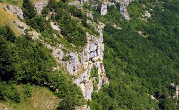 Rescatados dos montañeros en la sierra de Urbasa