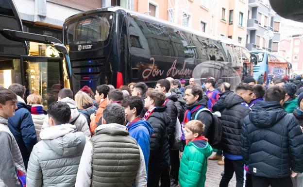 La afición del Eibar se moviliza