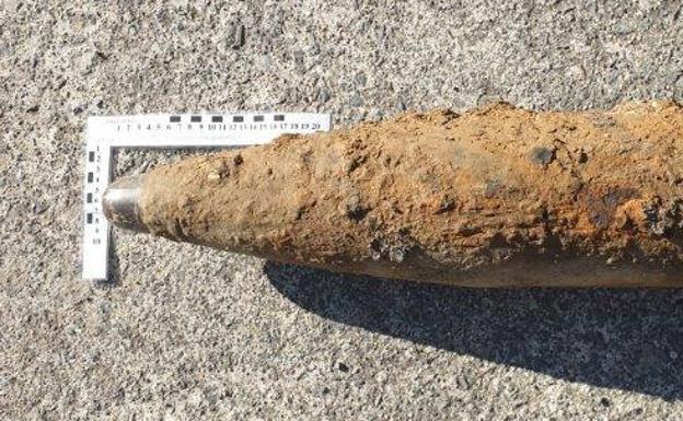 La Ertzaintza neutraliza un nuevo obús de la Guerra Civil en Elgeta
