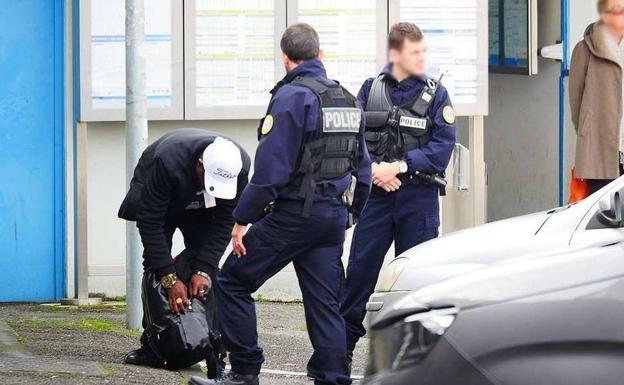 Once condenados por tráfico ilegal de migrantes entre Navarra e Iparralde