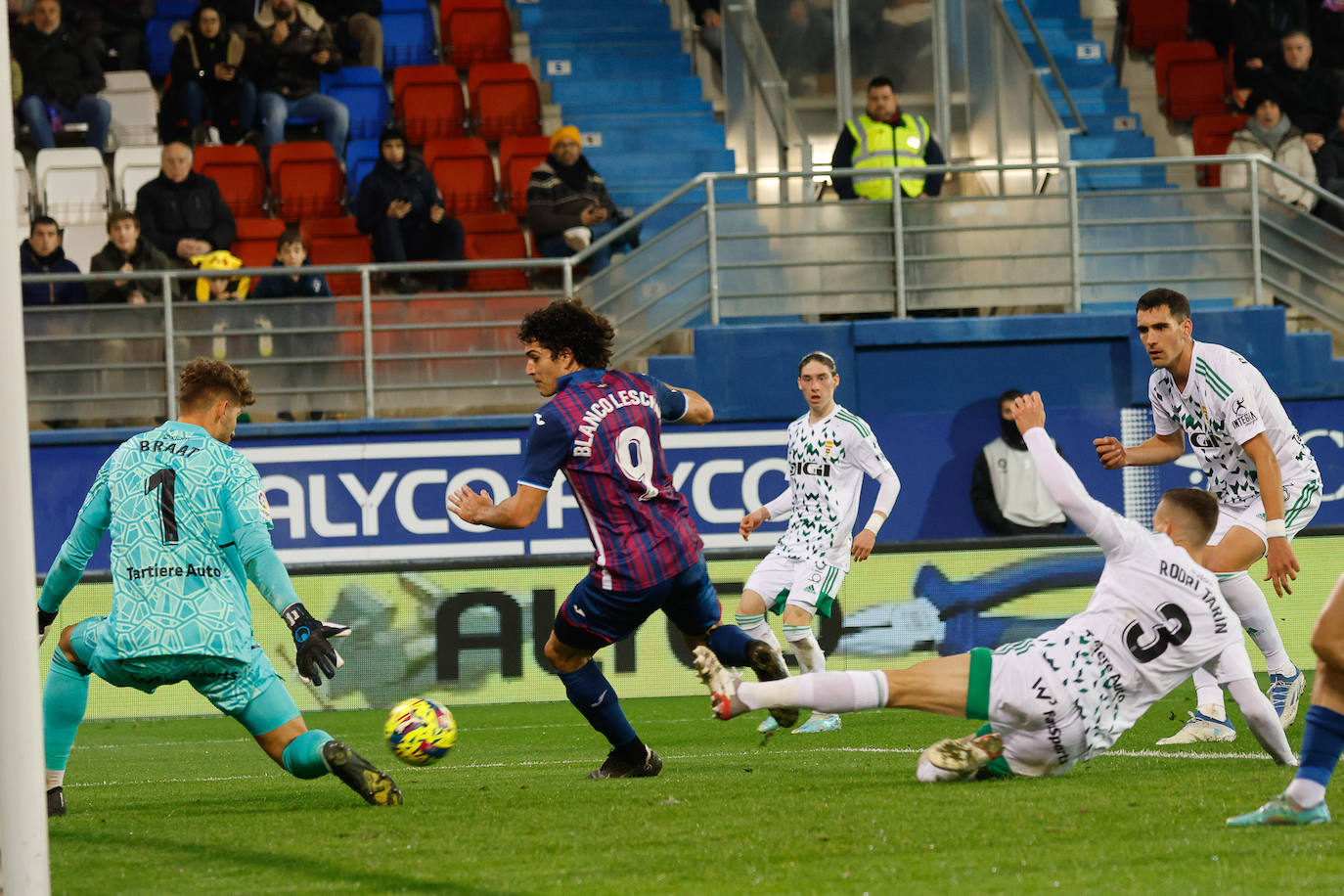 Las mejores imágenes del Eibar-Oviedo