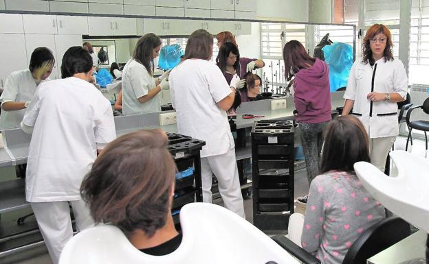 Educación convoca 183 plazas para profesorado especialista en sectores singulares de FP