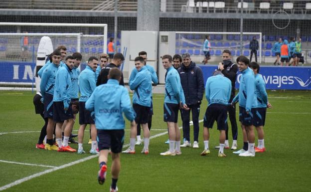 Quince jugadores de campo, sin Mikel Merino ni Mohamed-Ali Cho