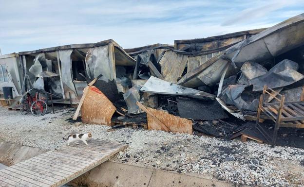 Un incendio en el campo de refugiados de Lesbos deja a 30 personas a la intemperie