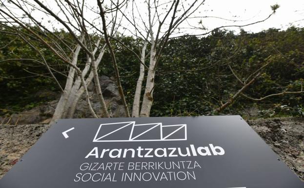 Mondragon TFG/TFM Sariak Gandiaga Topagunean banatuko dira