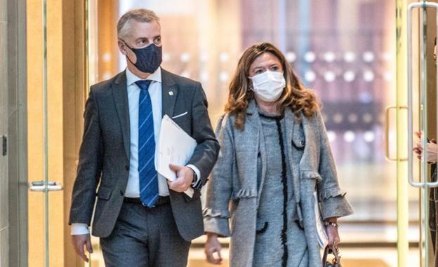 Urkullu y Sagardui ofrecerán su versión el viernes en el Parlamento