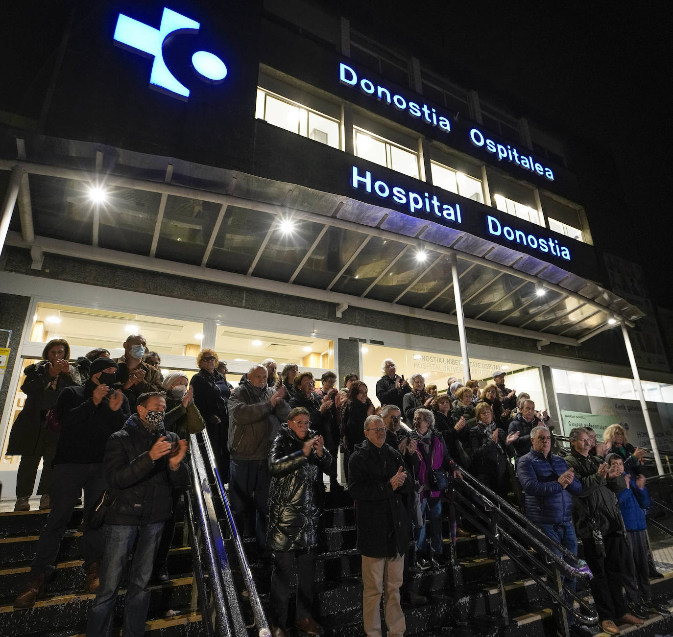 La directora de Osakidetza acudirá el lunes al Hospital Donostia para encauzar la crisis