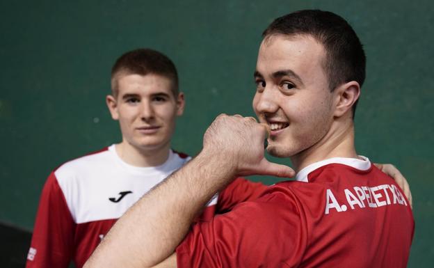 Beñat Apezetxea: «Mi padre me dice que tengo peor derecha pero mejor zurda que él»