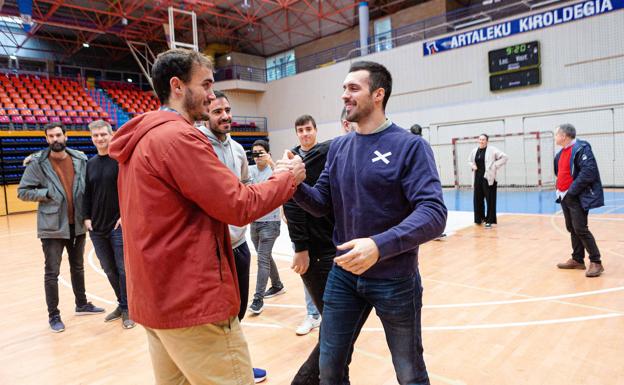 Jon Azkue: «Irun es mi casa y el Bidasoa, mi hogar. Nuestros caminos volverán a juntarse»