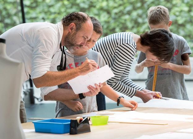 Bihar ospatuko da Familia Eguna Cristobal Balenciaga Museoan