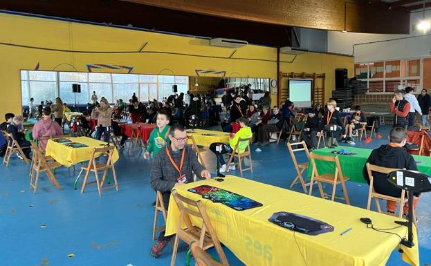 Los Messi del cubo de Rubik hipnotizan en Legazpi