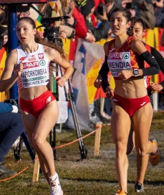 El atletismo ordiziarra celebra el gran éxito de Iraia Mendia en Turín
