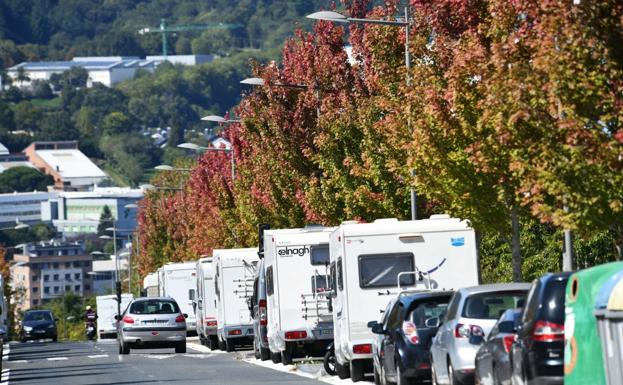 Donostia endurecerá las ordenanzas para impedir que las caravanas acampen en la calle