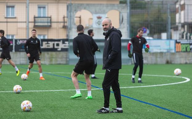 «La mentalidad no puede ser otra que la de ir a pasar la eliminatoria»
