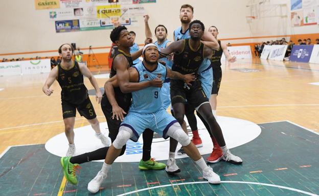 Polémico y cruel final de partido para el Juaristi