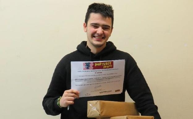 Sari bikoitza izan du Urko Urrutikoetxeak Booktuberboom_+ lehiaketan