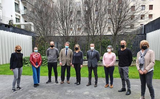 Euskarazko komunikabideek «bultzada sendoagoa» eskatu dute