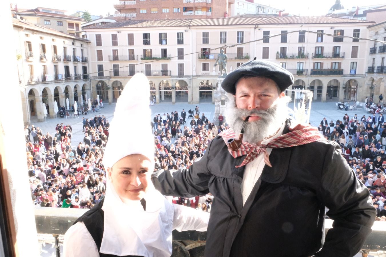 Intenso recorrido de Olentzero y Mari Domingi por toda Gipuzkoa