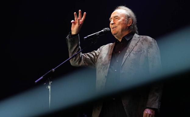 Serrat se despide de los escenarios en Barcelona: «Ha sido un placer»