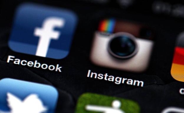 Hamar gaztetatik bederatzik erabiltzen dituzte sare sozialak, batez bestekoaren oso gainetik