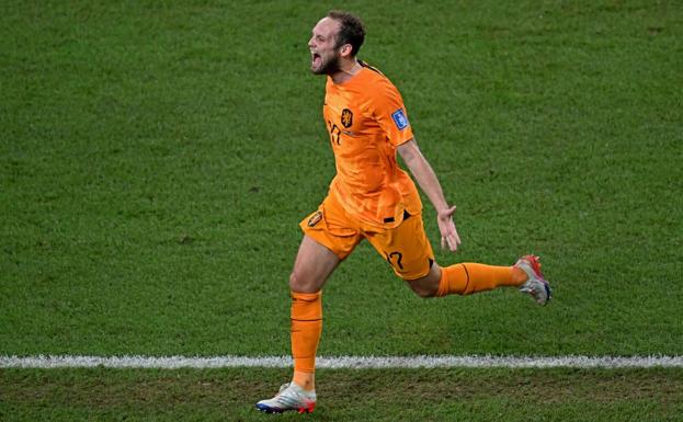 Sitúan a Daley Blind en la órbita de la Real Sociedad