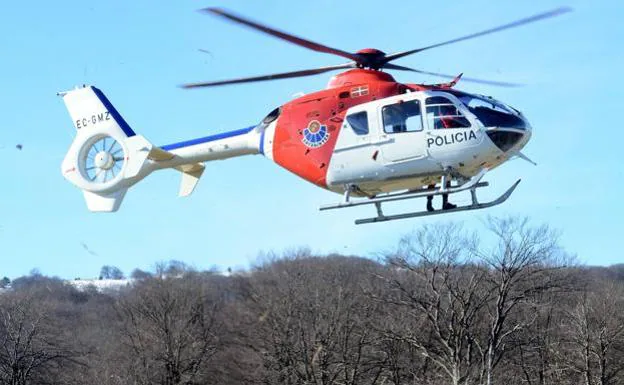 Rescatan en helicóptero a un montañero indispuesto en el Aizkorri