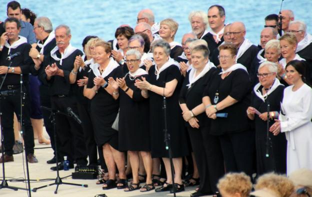 Salbatore Abesbatzak urteko balantzea egin du