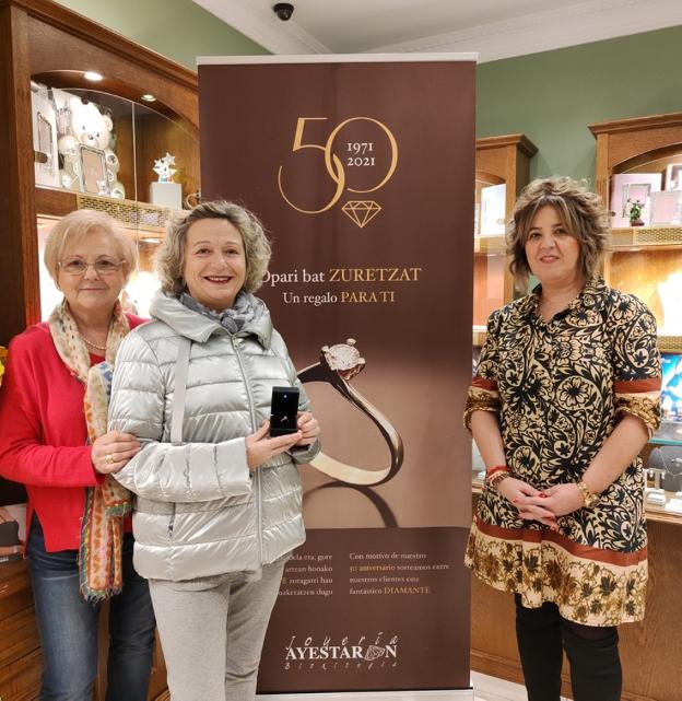 Una sortija por el 50 aniversario