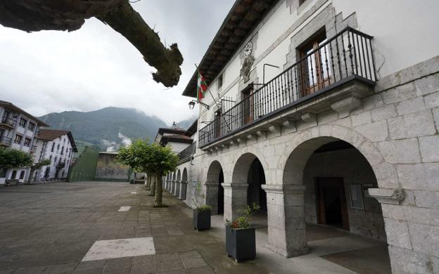 Amezketako bidegorria eta energia berriztagarriak errealitate izango dira