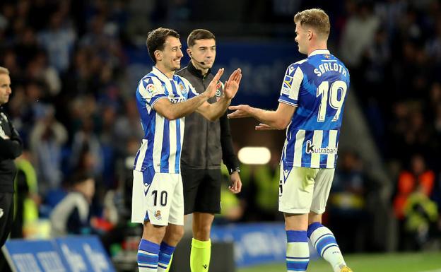 Mikel Oyarzabal regresa 289 días después: «Necesitaba un abrazo y volver a vivir esta sensación»