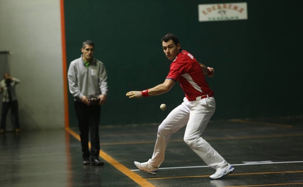 Jaka niega que exista «voluntariedad» en su estorbada a Zabaleta en Mallabia