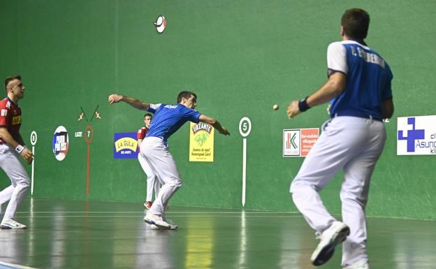 Peio y Rezusta no se bajan de la moto