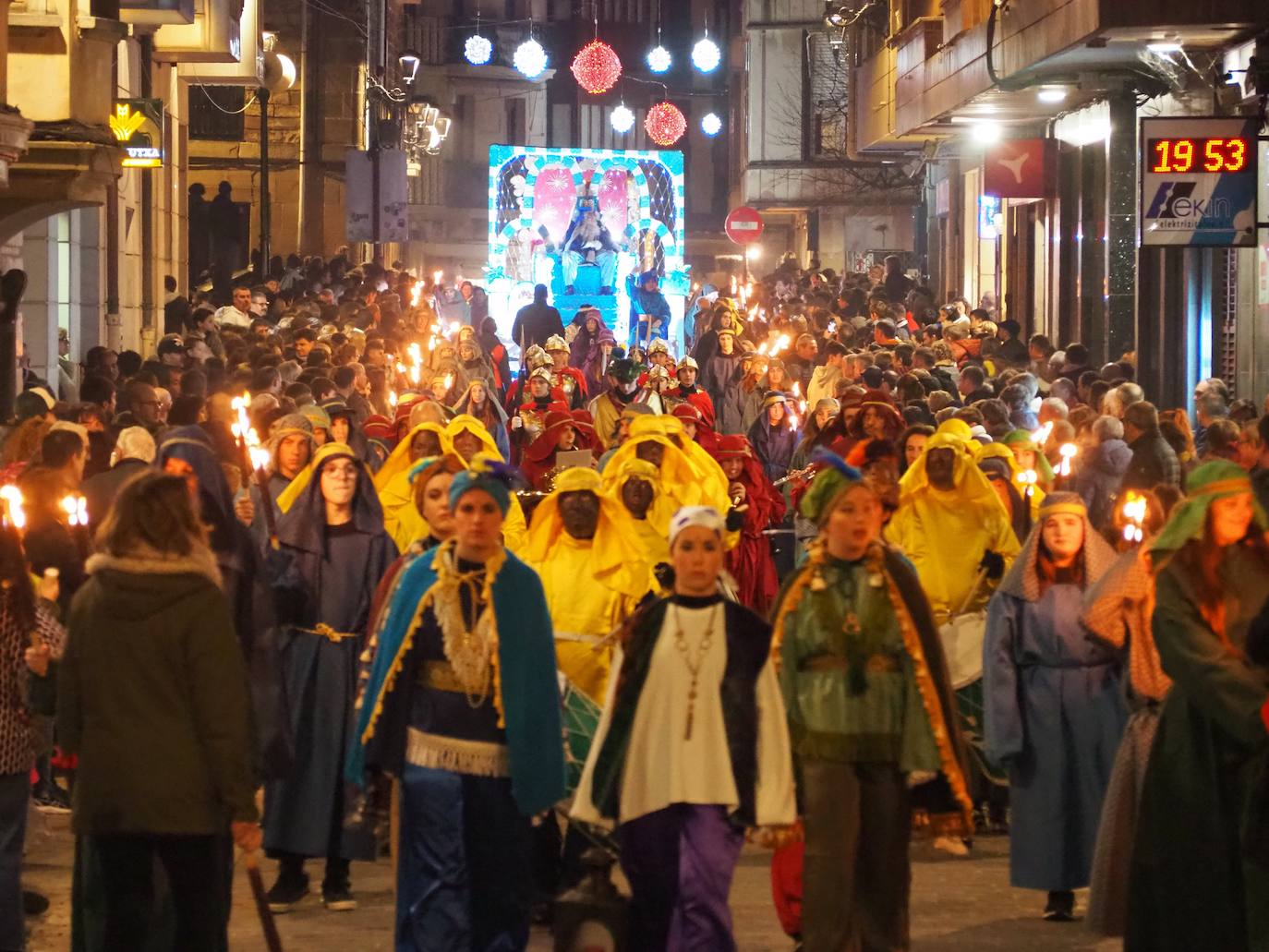 Los Reyes reparten ilusión en Urola Kosta