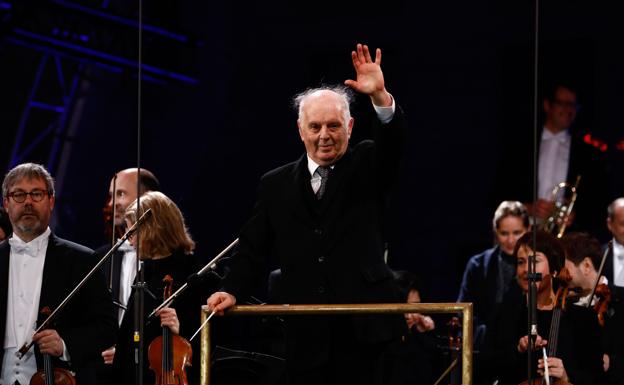 Daniel Barenboim renuncia a la dirección de la Staatsoper de Berlín por motivos de salud