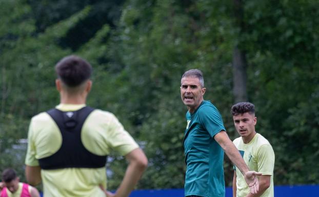 Gaizka Garitano: «Ahora todos los partidos son como una cuenta atrás, todos los equipos se juegan mucho»