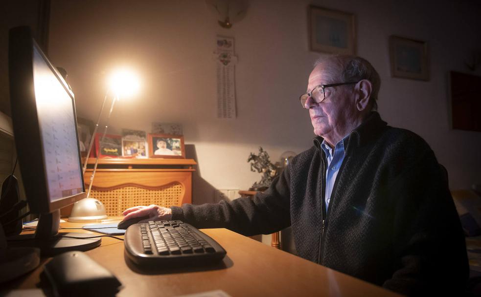 «Vienen mucho a verme a casa, pero me siento solo»