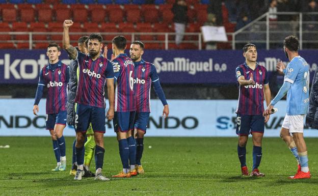 El Eibar inicia la maniobra de despegue