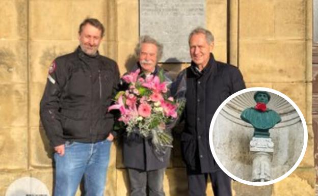 Una ofrenda floral recuerda a 'Aita Mari' en el 157 aniversario de su fallecimiento