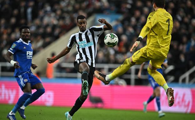 Alexander Isak sonríe de nuevo con el Newcastle