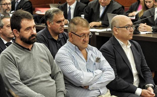 Mordidas, contratos a dedo... Así era la trama «de gran influencia política» tejida por De Miguel