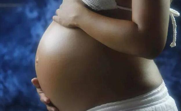 Castilla y León obligará a los sanitarios a ofrecer a las mujeres que quieran abortar escuchar el latido del feto