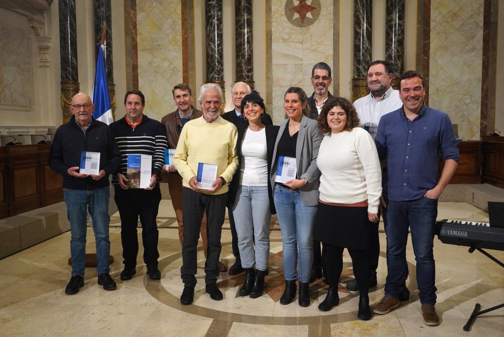 Honor a los pioneros de la Tamborrada