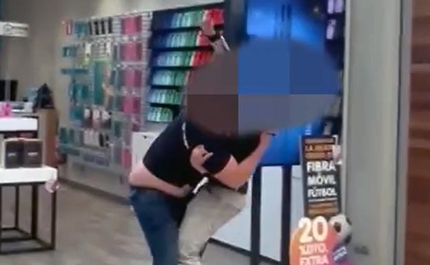 Detenido en Garbera por golpear a un empleado en la cabeza con una llave inglesa