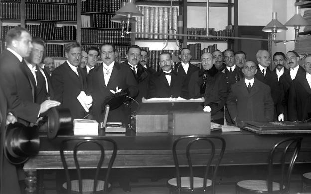 1923 | La Biblioteca del Duque de Mandas