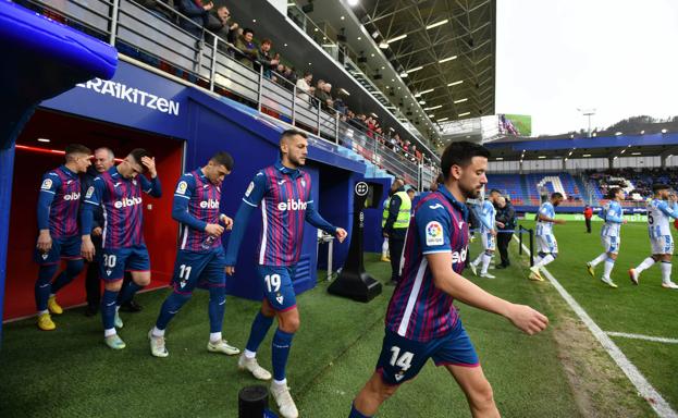 El Eibar reclama su trono como rey del balón parado
