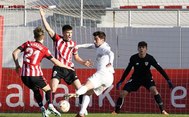 El Real Unión regresa de Lezama con tres puntos de oro