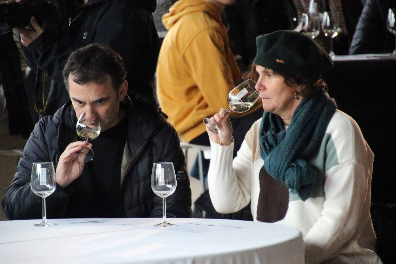 El temporal no puede con la fiesta del txakoli